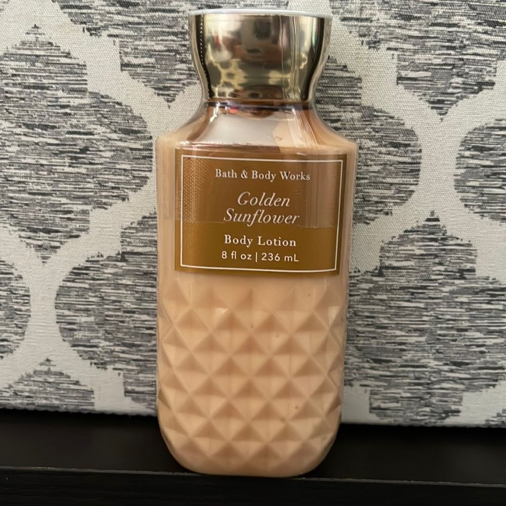 Bath & Body Works NEW Golden Sunflower Body Lotion, 8 fluid ounces